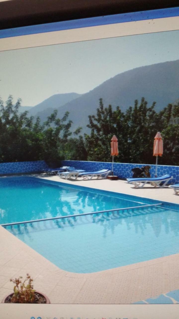 Auberge Bab Imouzer Tagherat Anekrim Luaran gambar