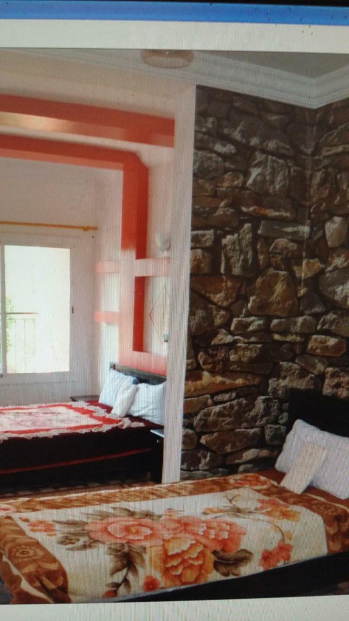 Auberge Bab Imouzer Tagherat Anekrim Luaran gambar
